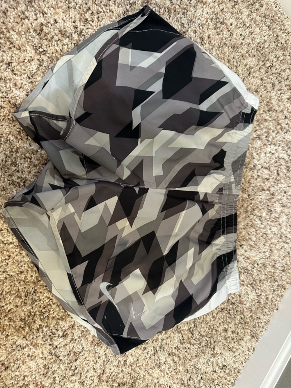 Nike Geometric Running Shorts - Black & Gray